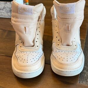Nike Kids Beige High-Top Sneakers